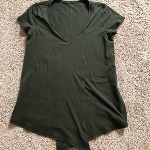 Lululemon front tie shirt. Brand new. Size 6.